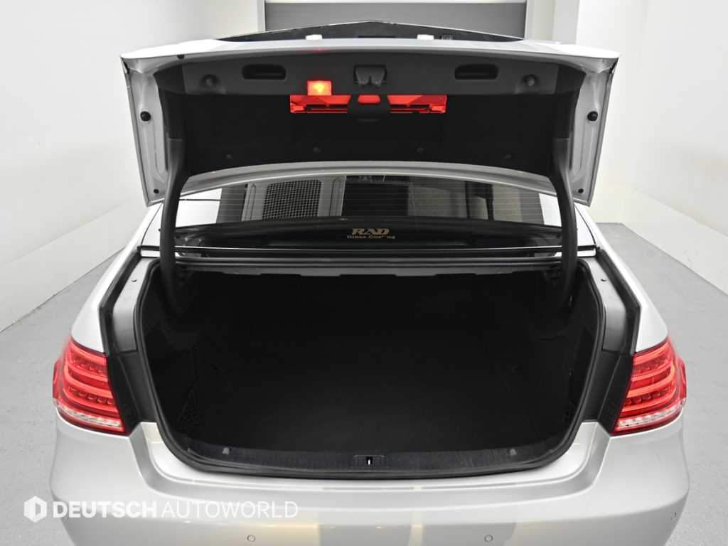 Mercedes Benz E class 2014 Plateado - Importación desde Corea - HF Imports Iquique - Foto 19