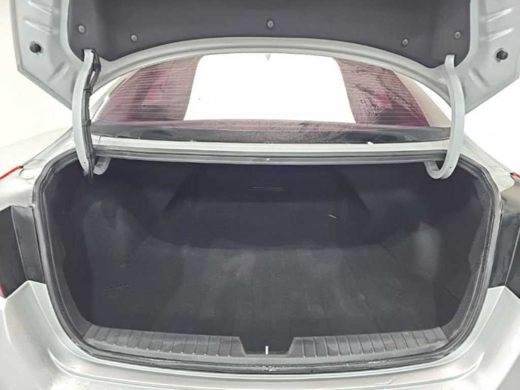 KIA K5 2011 Plateado - Importación desde Corea - HF Imports Iquique - Foto 19