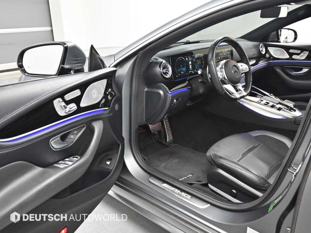 Mercedes Benz AMG GT - Vista 11