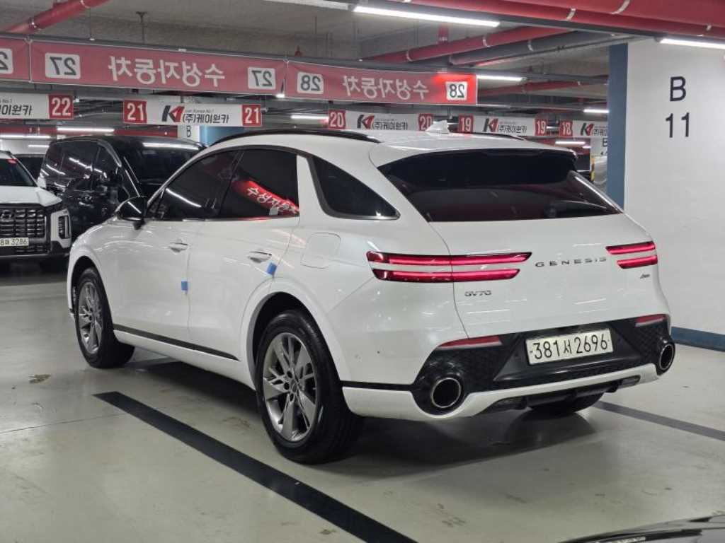 Genesis GV70 - Vista 3