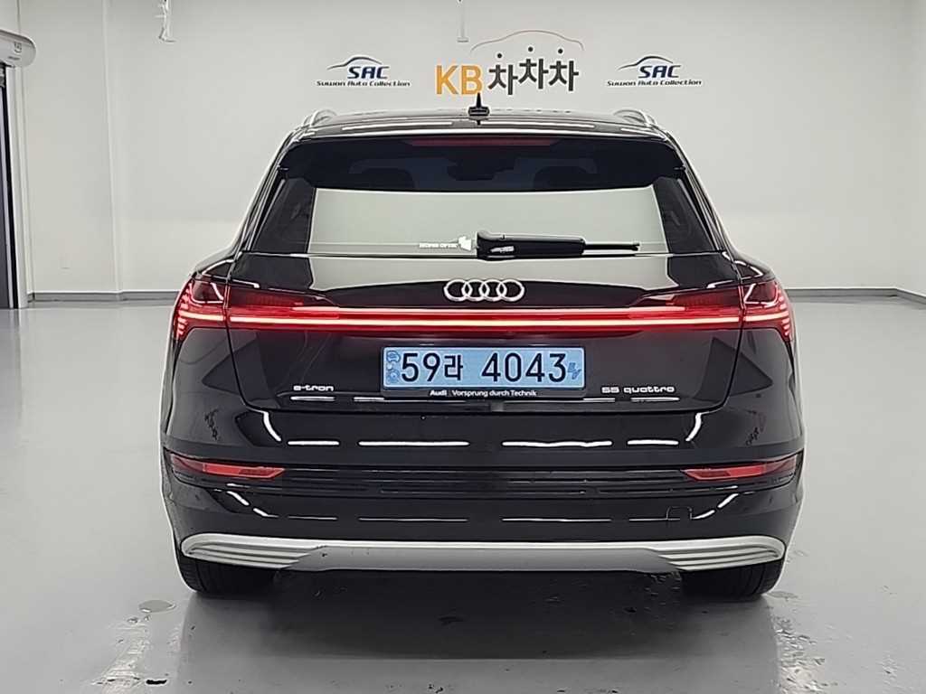 Audi e-Tron - Vista 3