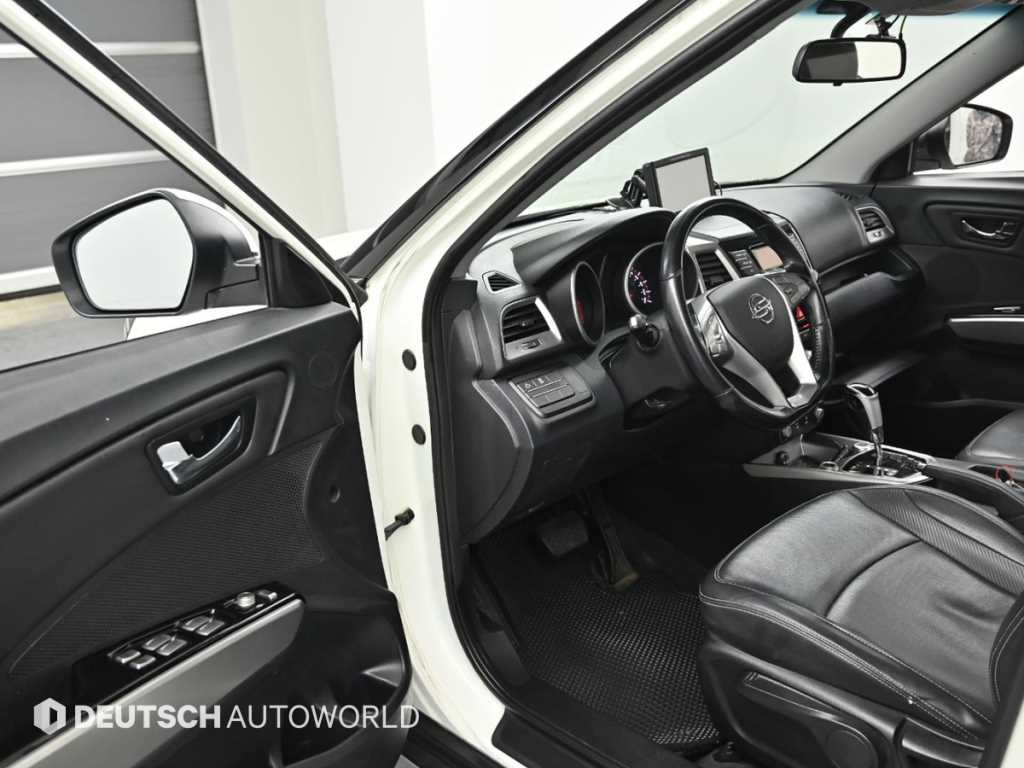 Ssangyong Tivoli - Vista 11