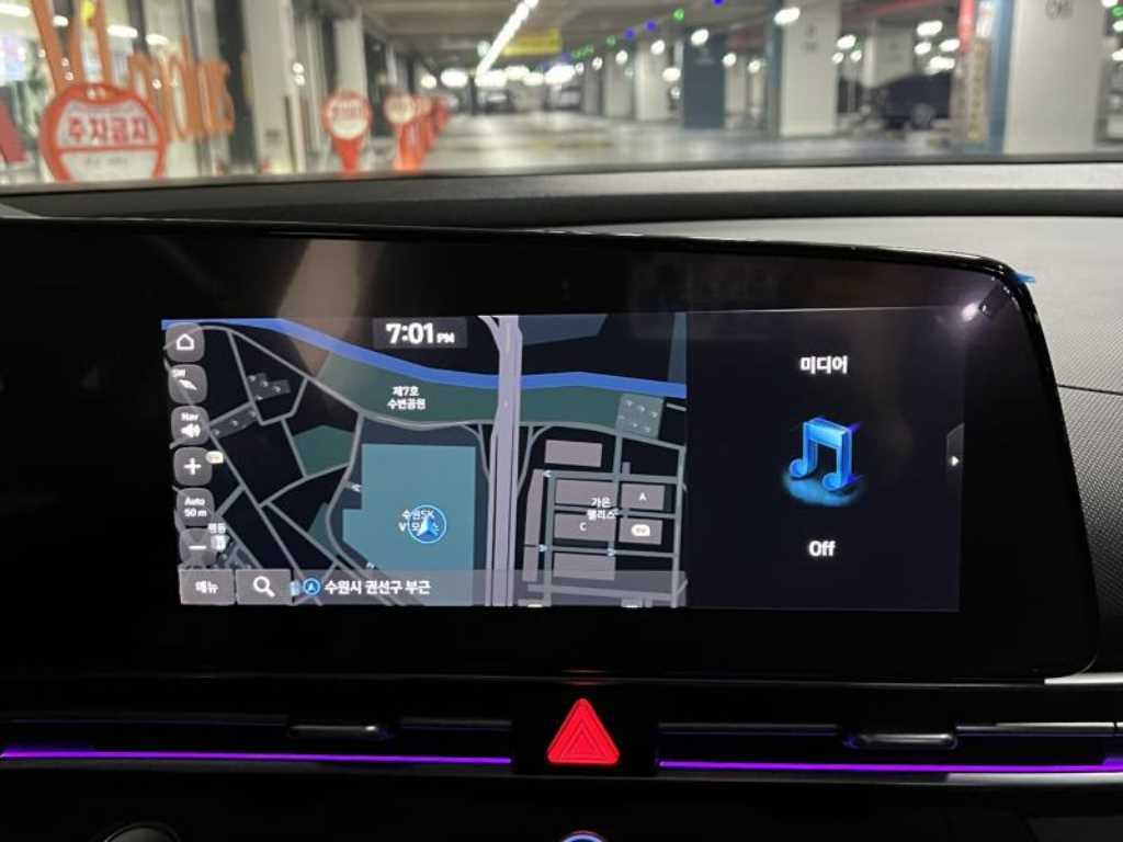 HYUNDAI Avante - Vista 11