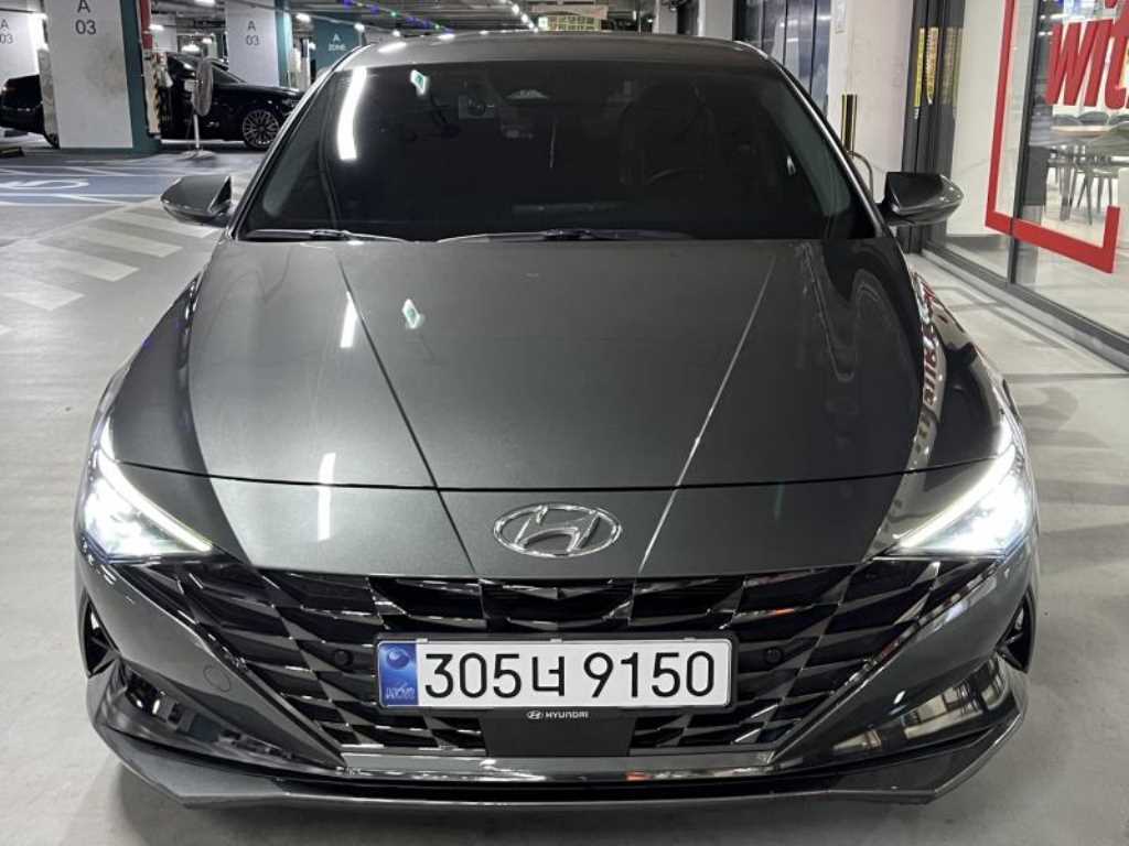 HYUNDAI Avante - Vista 2
