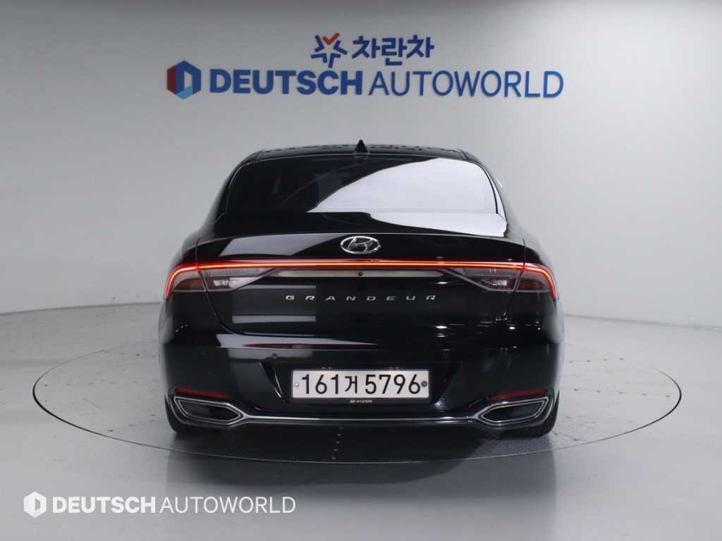 HYUNDAI Grandeur - Vista 4