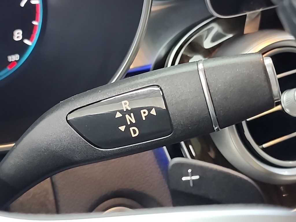 Mercedes Benz GLC Class - Vista 8