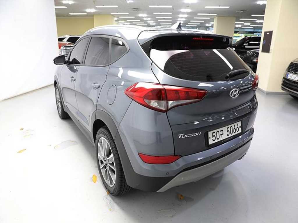 HYUNDAI Tucson - Vista 7