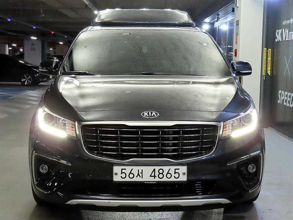 KIA Carnival - Vista 2