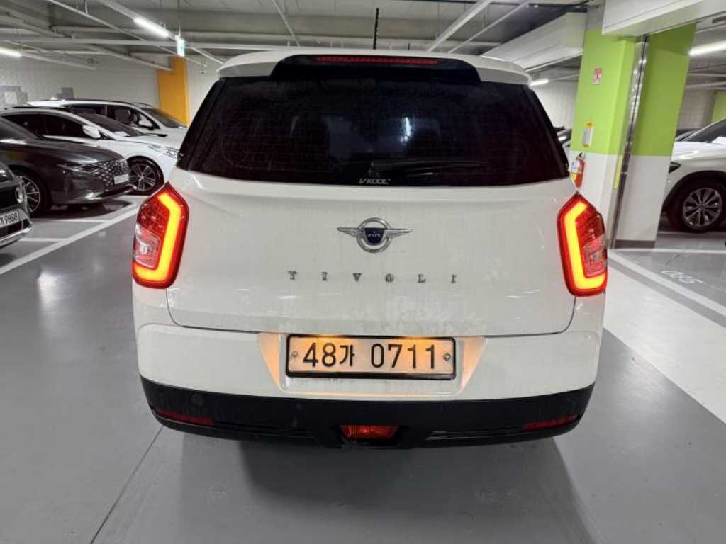 Ssangyong Tivoli - Vista 3