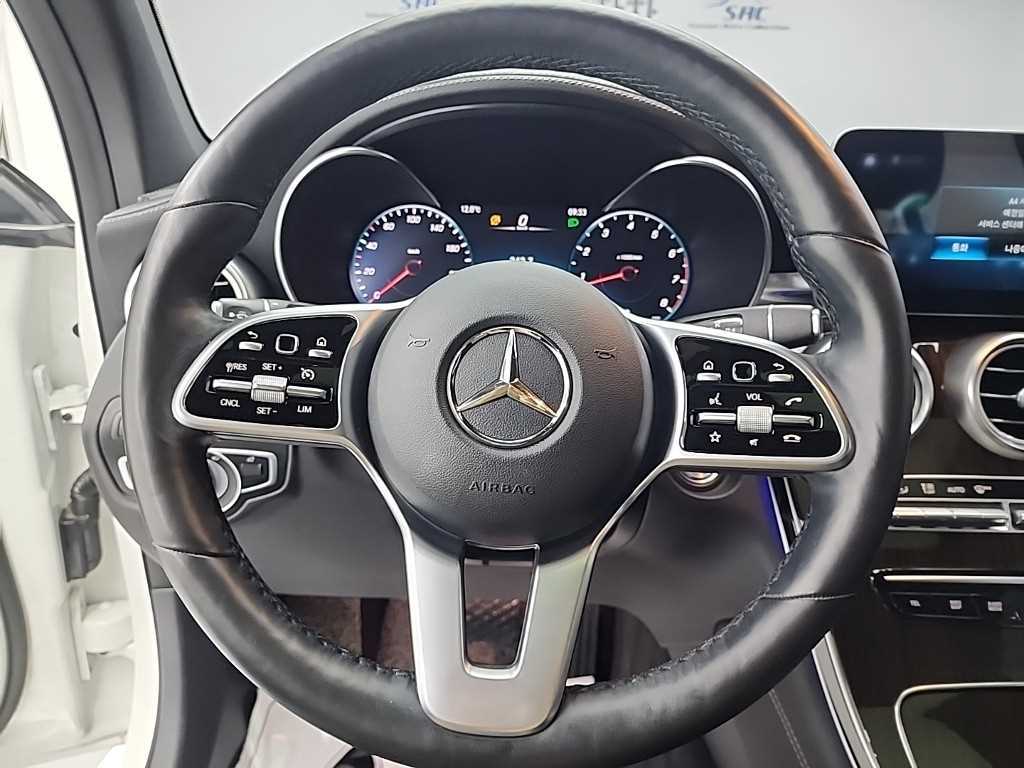 Mercedes Benz GLC Class - Vista 9