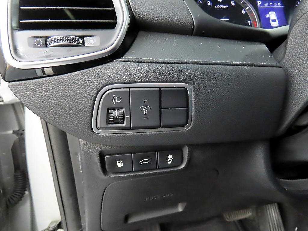 HYUNDAI Grandeur - Vista 12