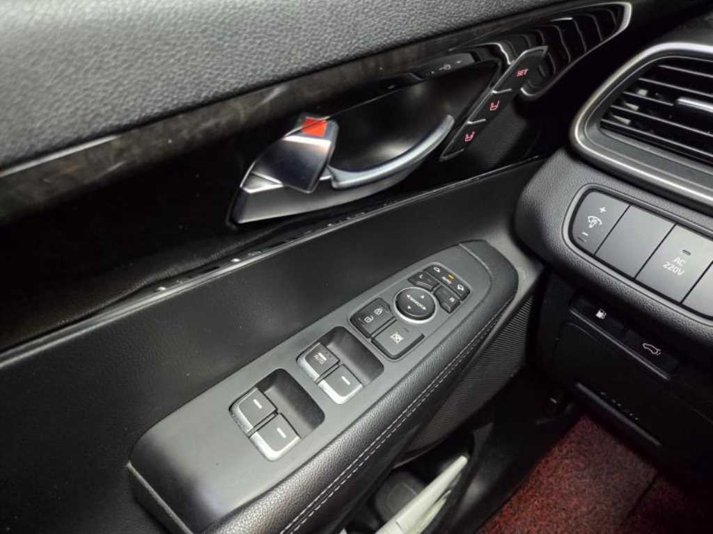 KIA Sorento - Vista 7