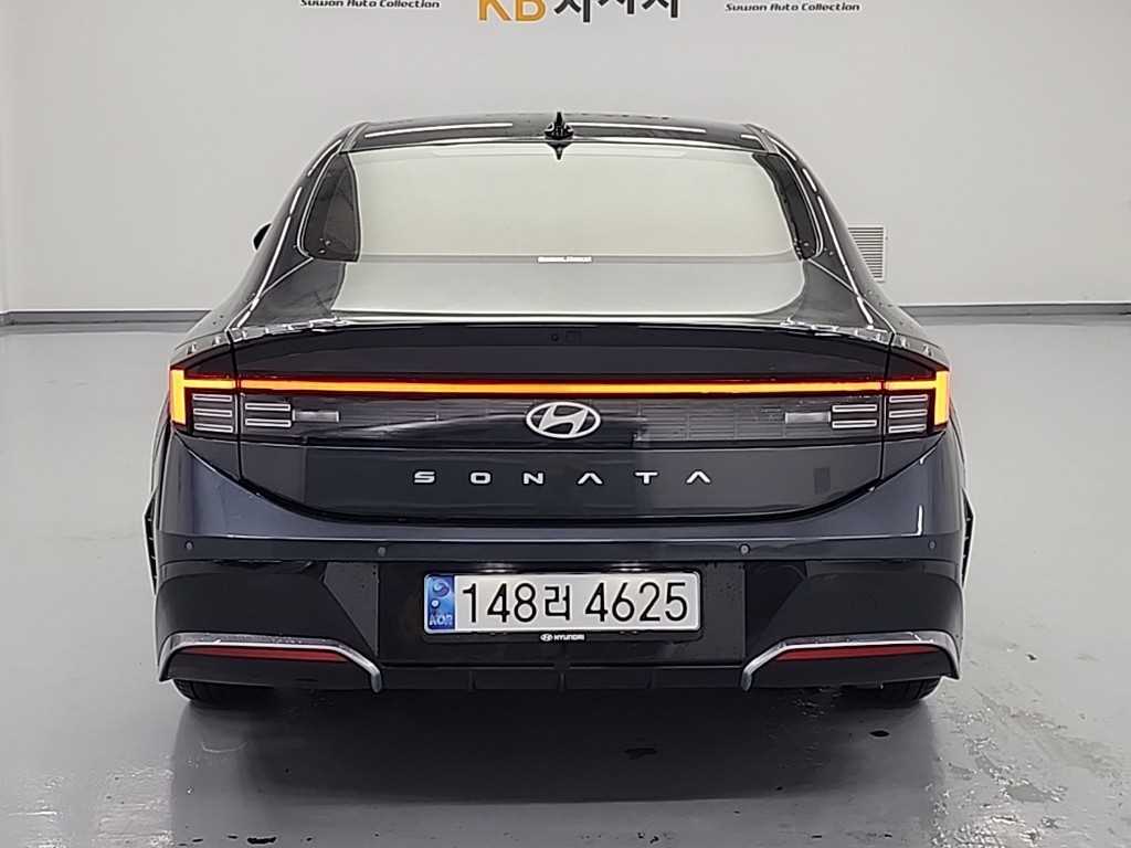 HYUNDAI Sonata - Vista 3