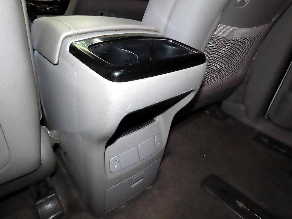 KIA Carnival 2016 Blanco - Importación desde Corea - HF Imports Iquique - Foto 13