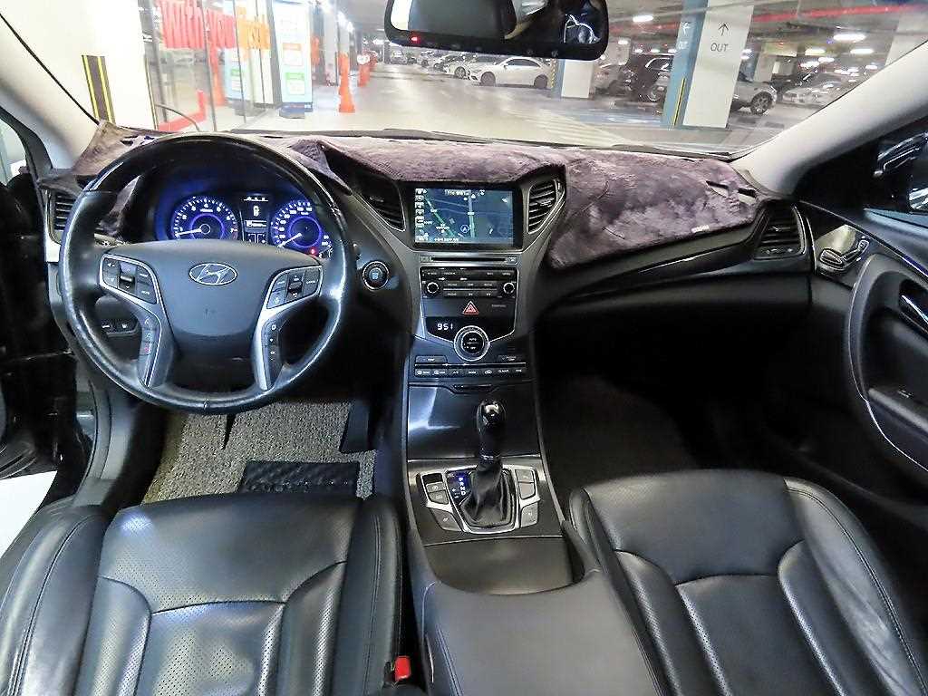 HYUNDAI Grandeur - Vista 10