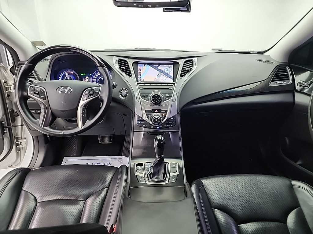 HYUNDAI Grandeur - Vista 7