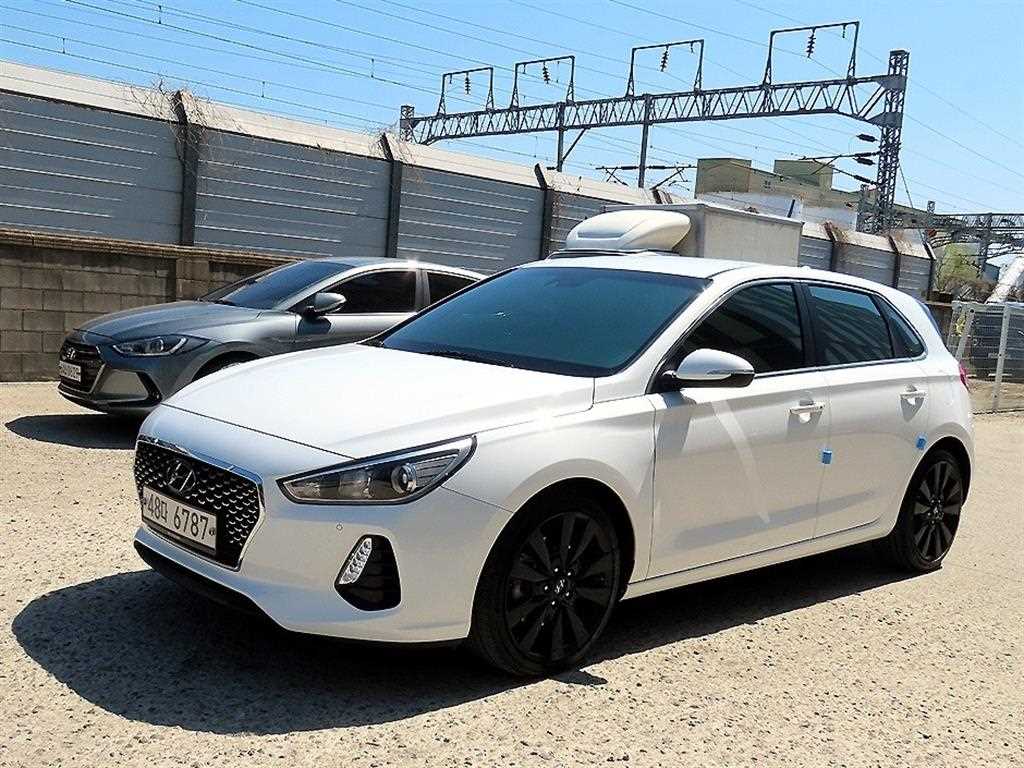 HYUNDAI i30 - Vista 2