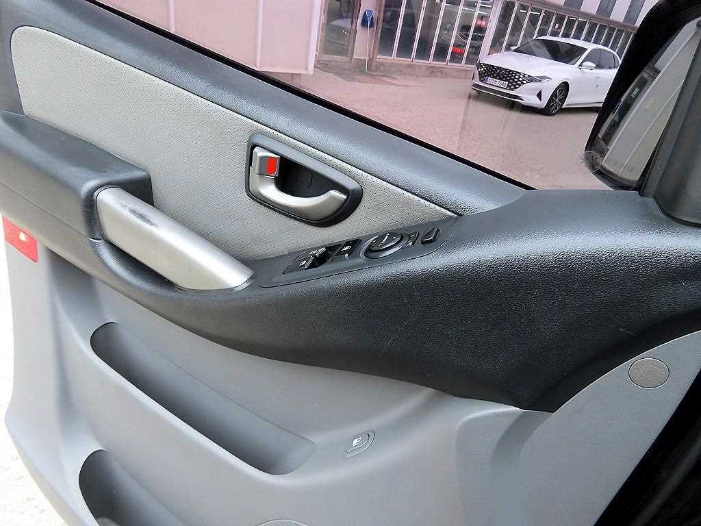 HYUNDAI Starex - Vista 11