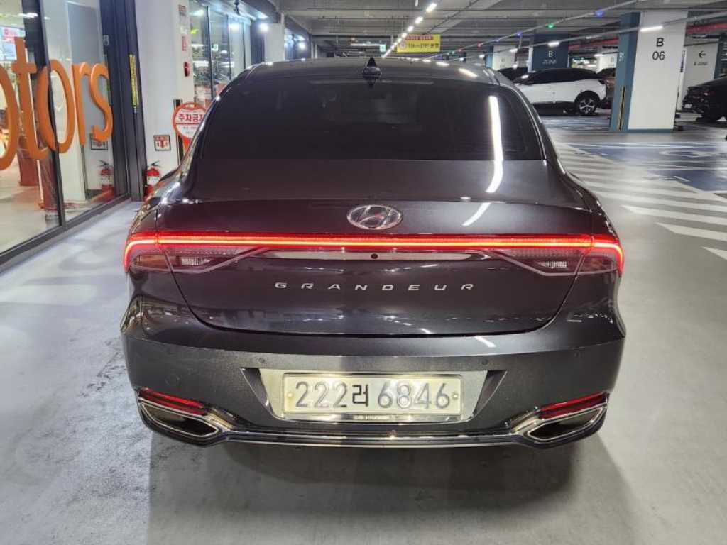 HYUNDAI Grandeur - Vista 5