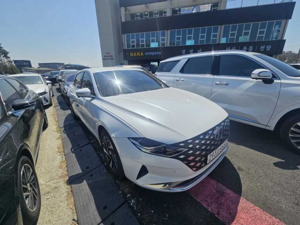 HYUNDAI Grandeur - Vista 2