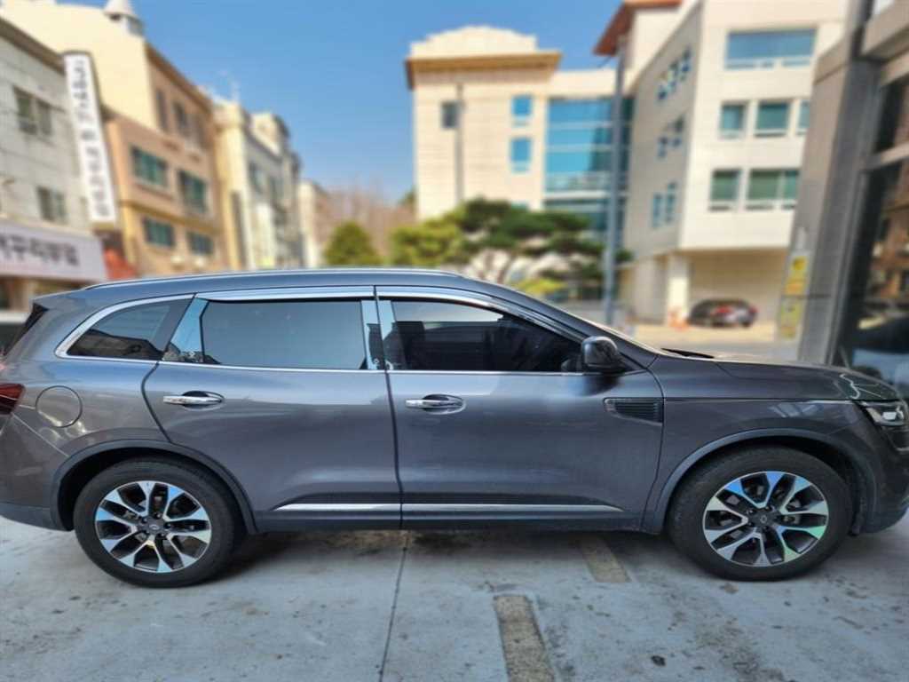 SAMSUNG QM6 - Vista 5