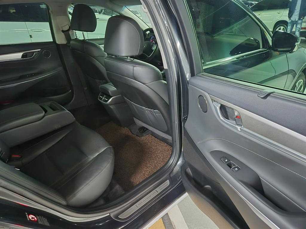 HYUNDAI Grandeur - Vista 12