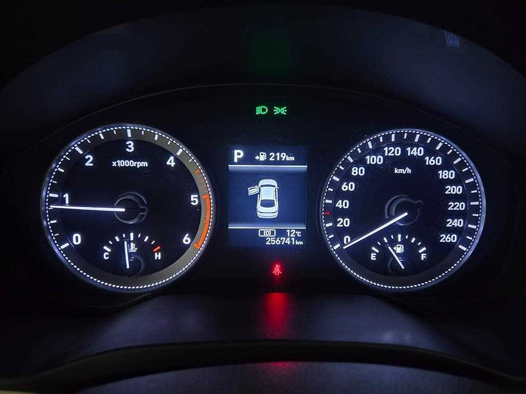 HYUNDAI Grandeur - Vista 8