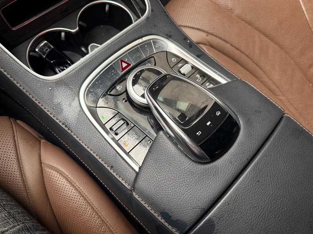 Mercedes Benz S Class - Vista 5