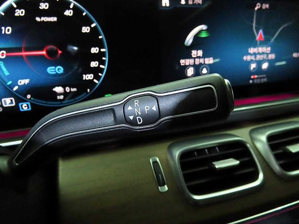 Mercedes Benz GLE Class - Vista 12