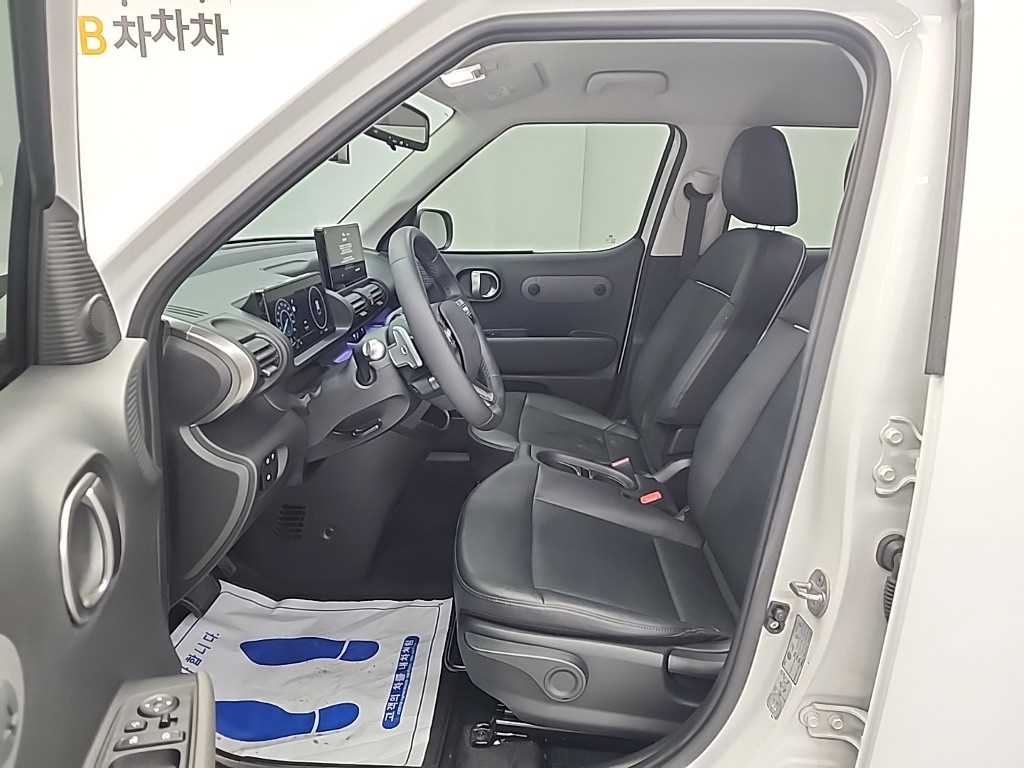 HYUNDAI Casper - Vista 11