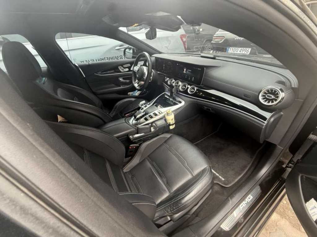 Mercedes Benz AMG GT - Vista 3