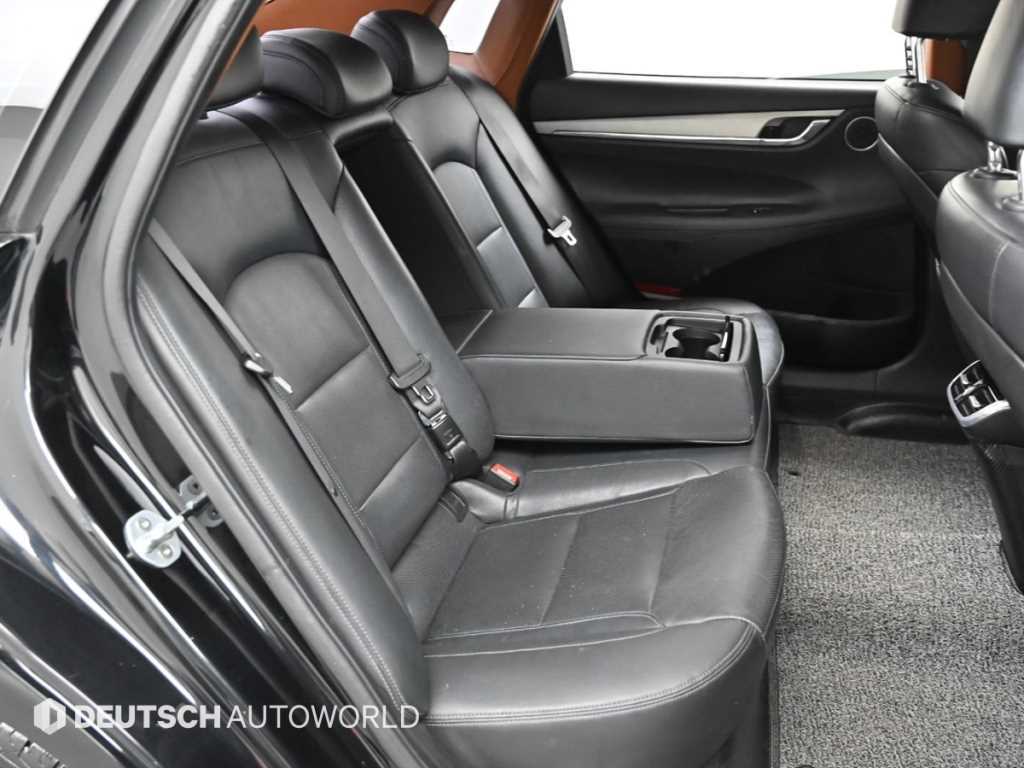 HYUNDAI Grandeur - Vista 12