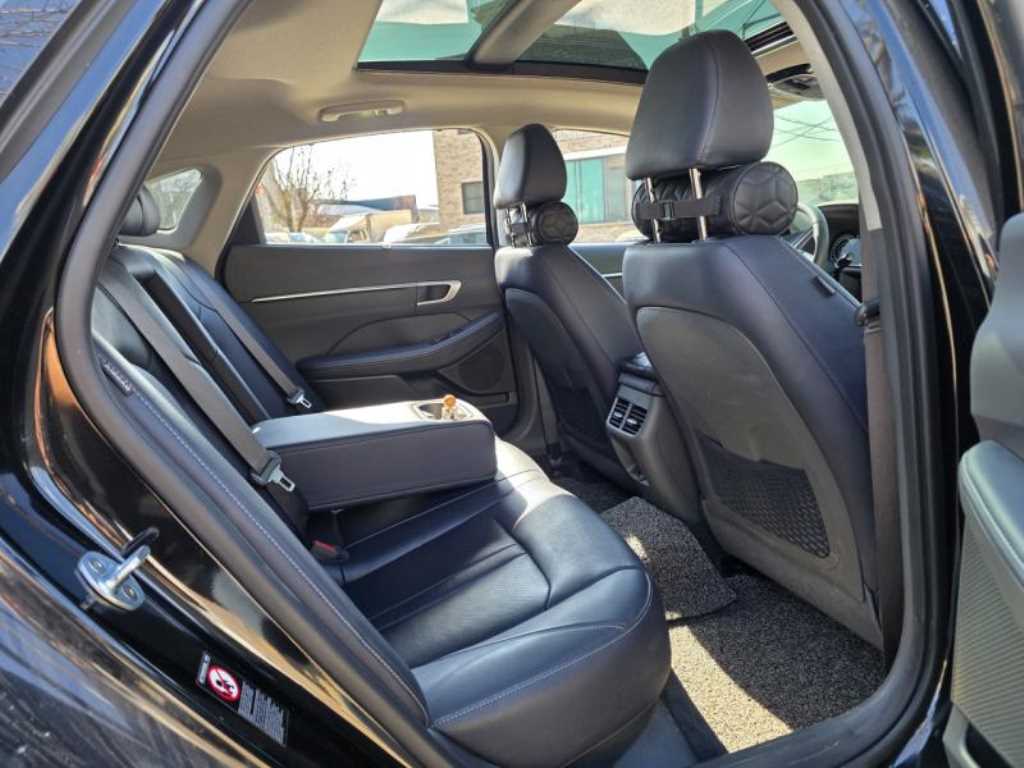 HYUNDAI Sonata - Vista 9