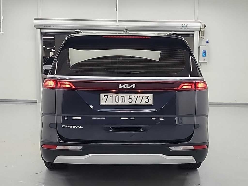 KIA Carnival - Vista 3