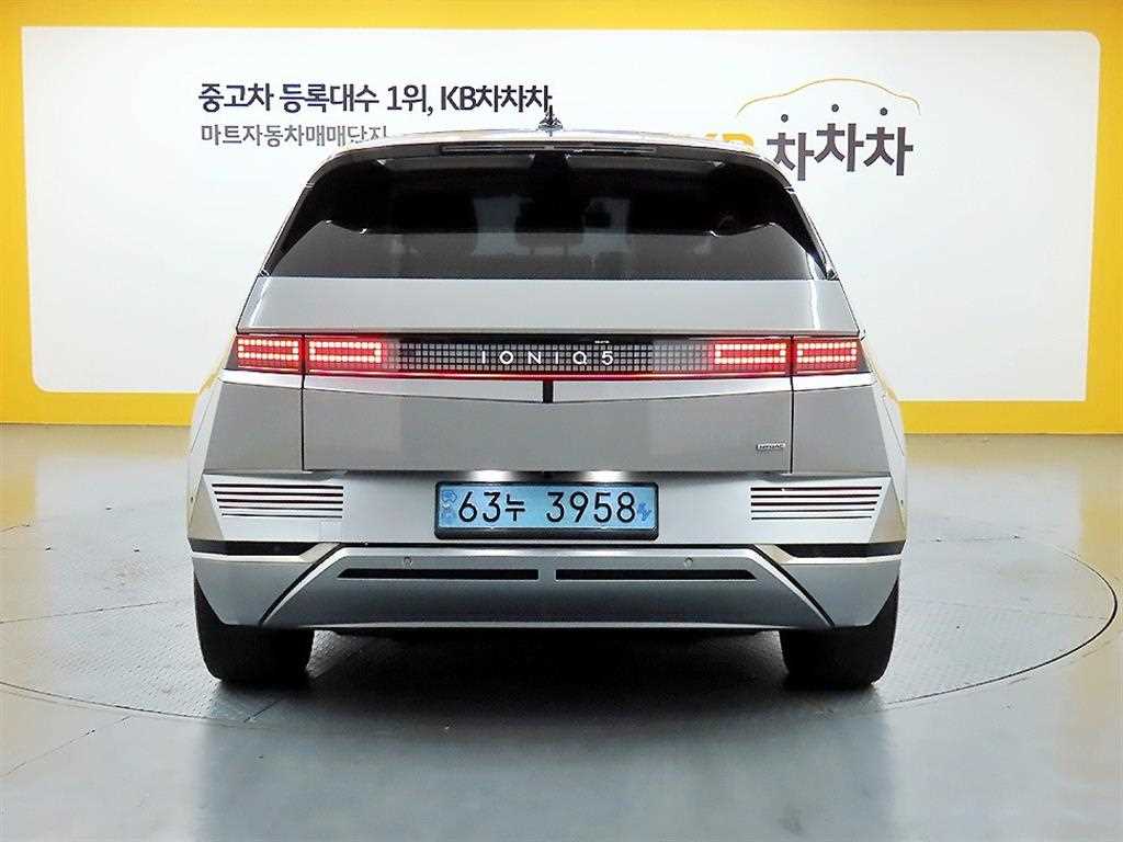 HYUNDAI Ioniq 5 - Vista 3