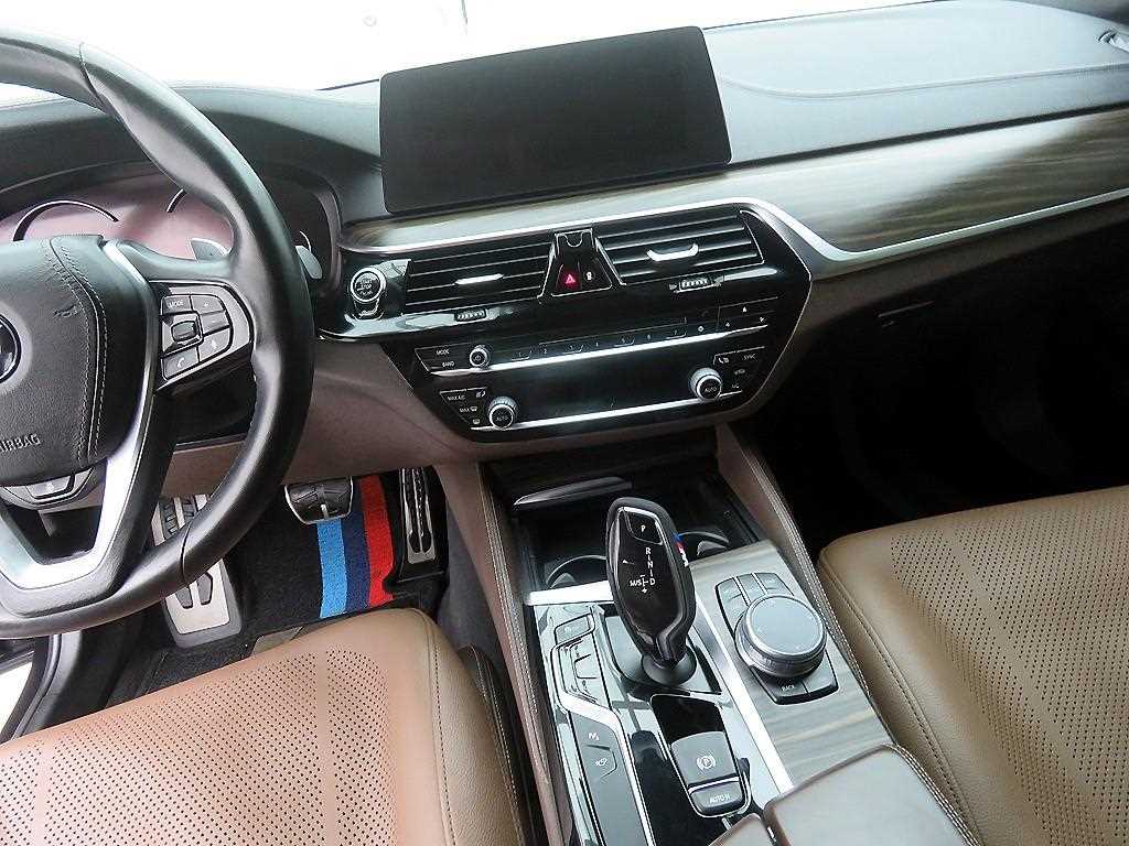 BMW 5 Series - Vista 11