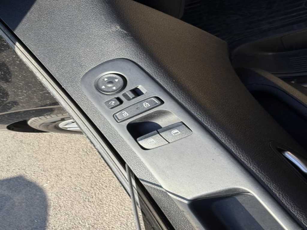 HYUNDAI Staria - Vista 11