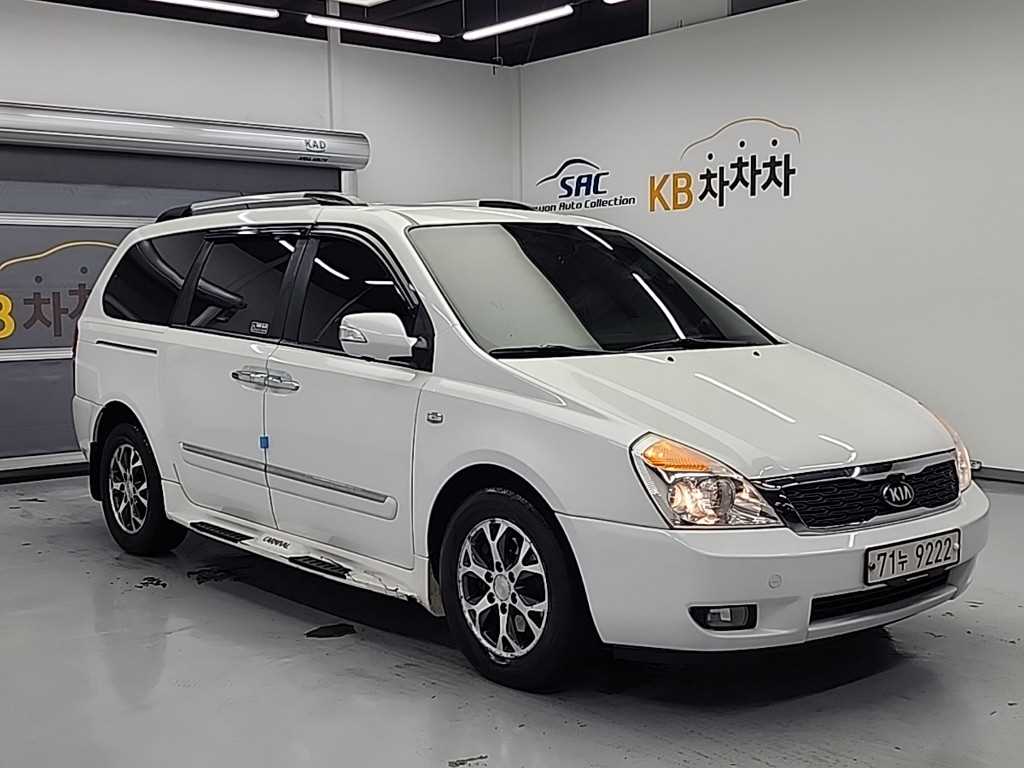 KIA Carnival - Vista 4