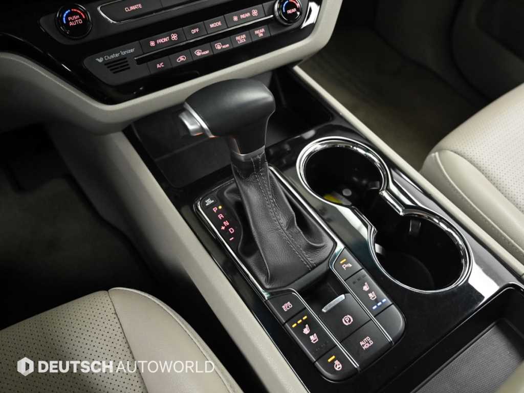 KIA Carnival - Vista 9