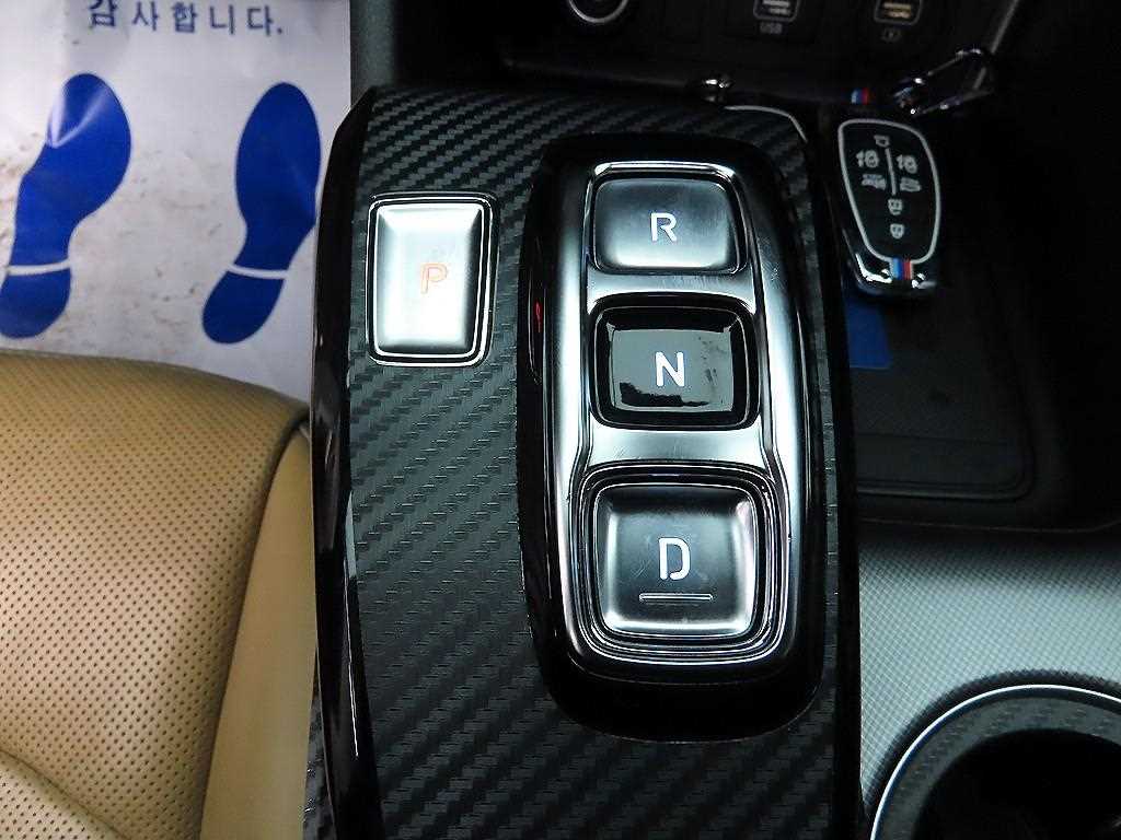 HYUNDAI Sonata - Vista 10