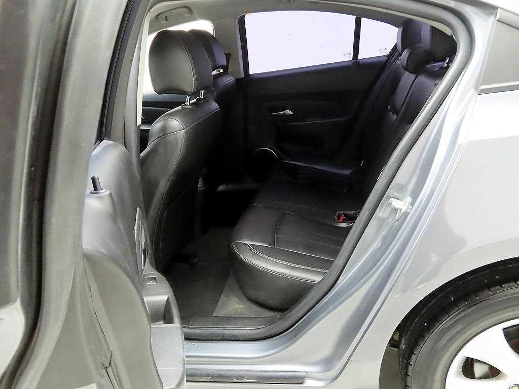 Chevrolet Cruise - Vista 12