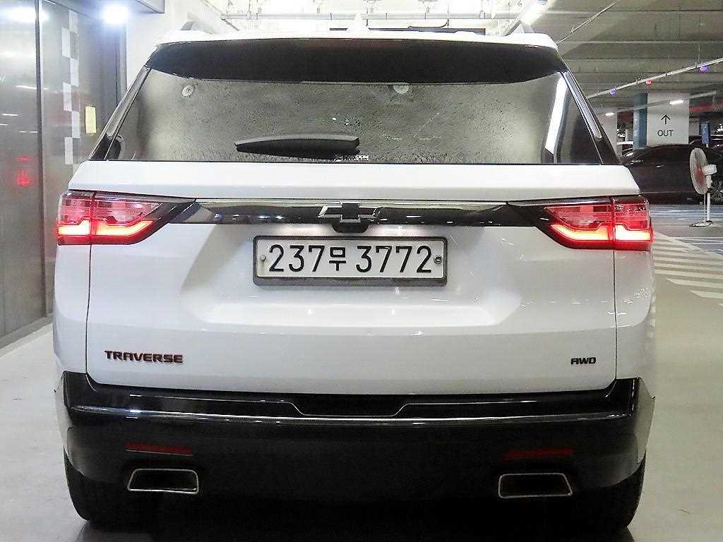 Chevrolet Travers - Vista 5