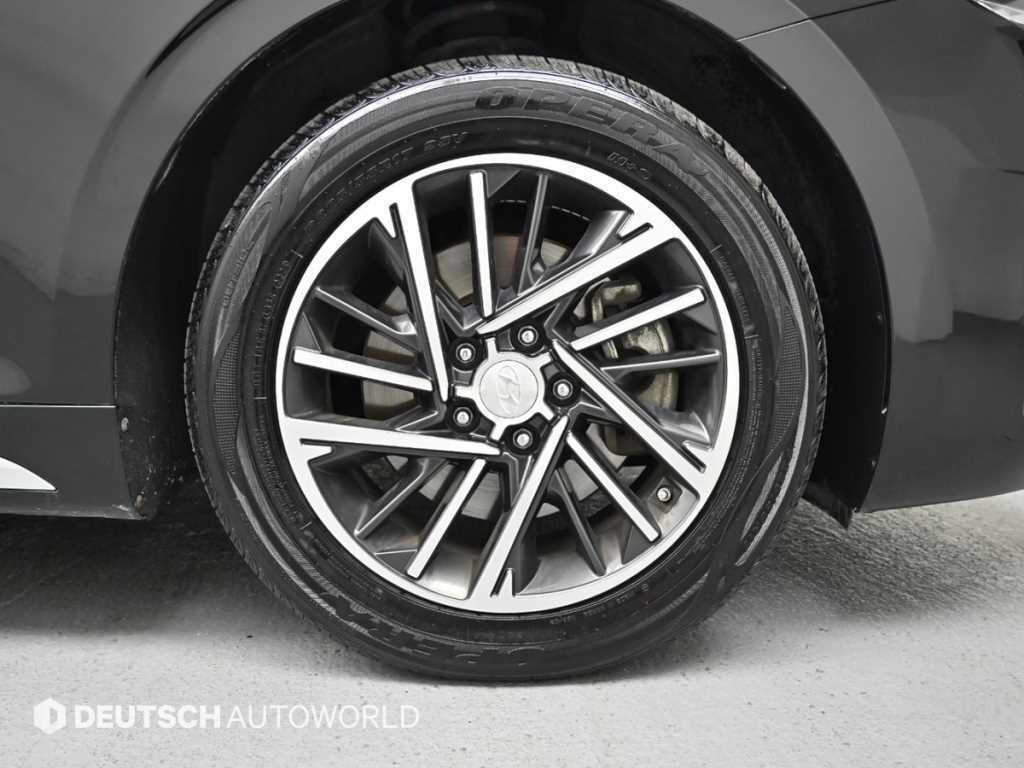 HYUNDAI Grandeur - Vista 5