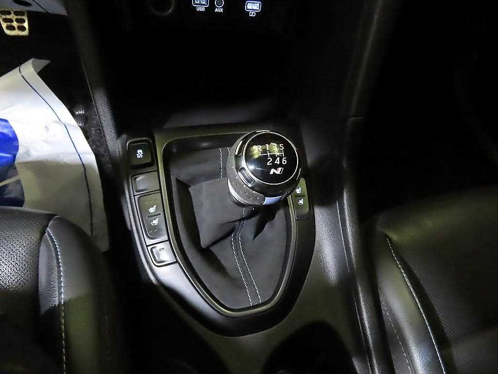 HYUNDAI Veloster - Vista 12