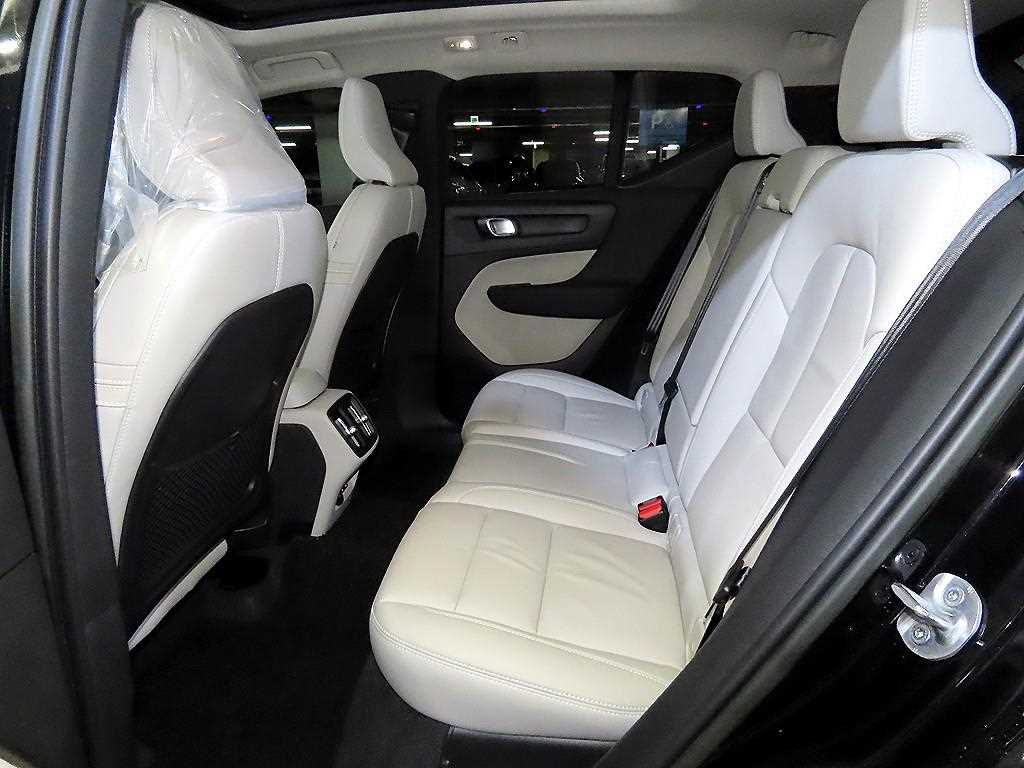 Volvo XC40 - Vista 7