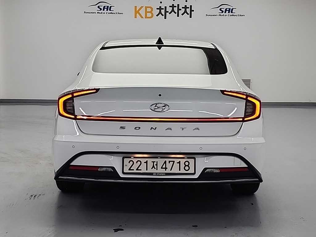 HYUNDAI Sonata - Vista 3