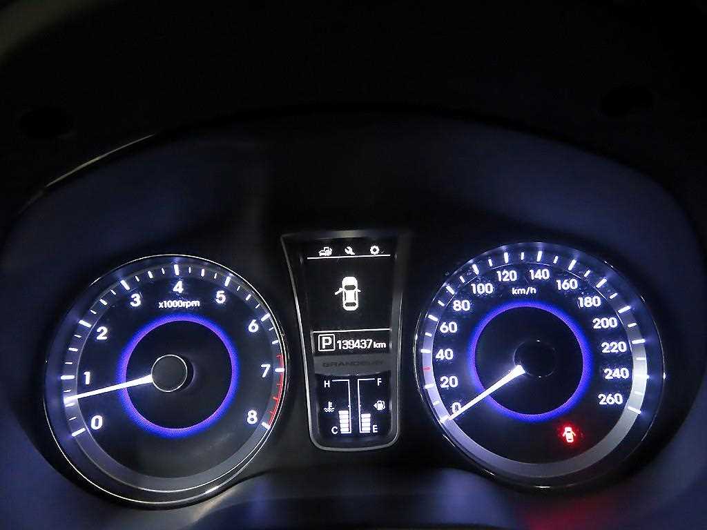 HYUNDAI Grandeur - Vista 9