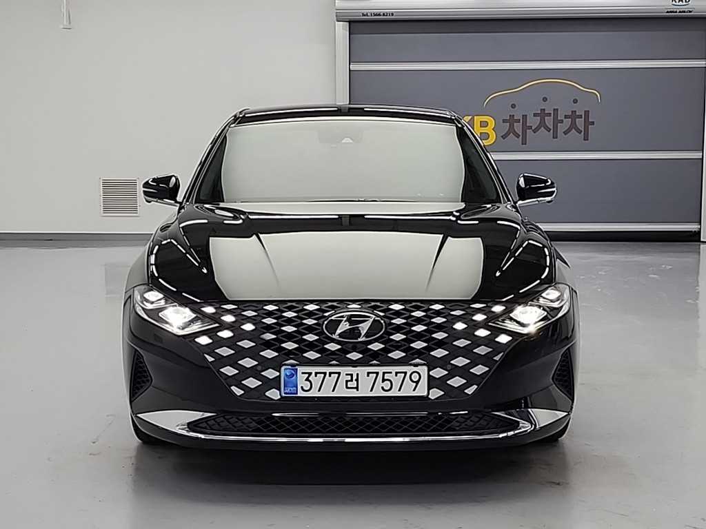 HYUNDAI Grandeur - Vista 2