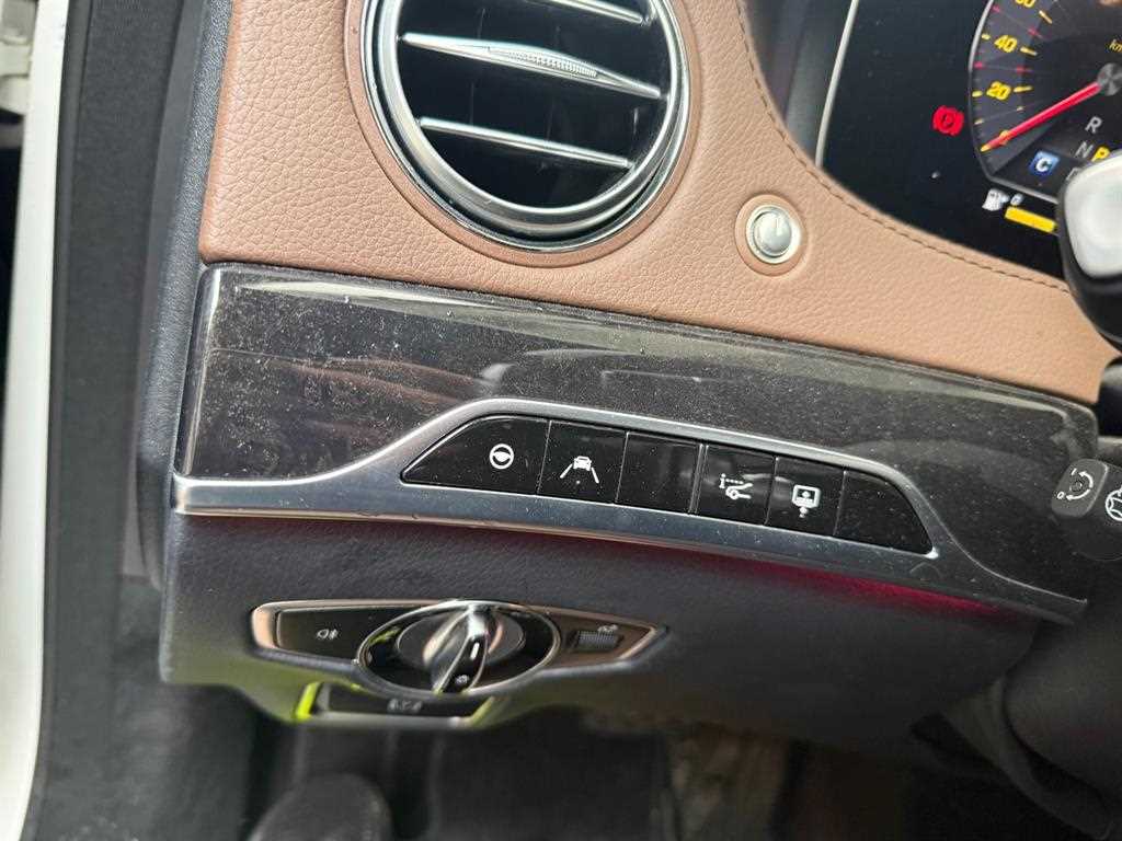 Mercedes Benz S Class - Vista 4