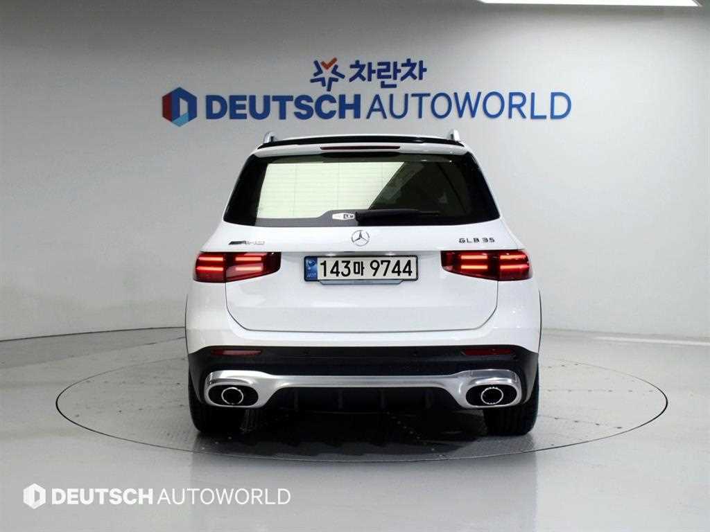 Mercedes Benz GLB Class - Vista 4